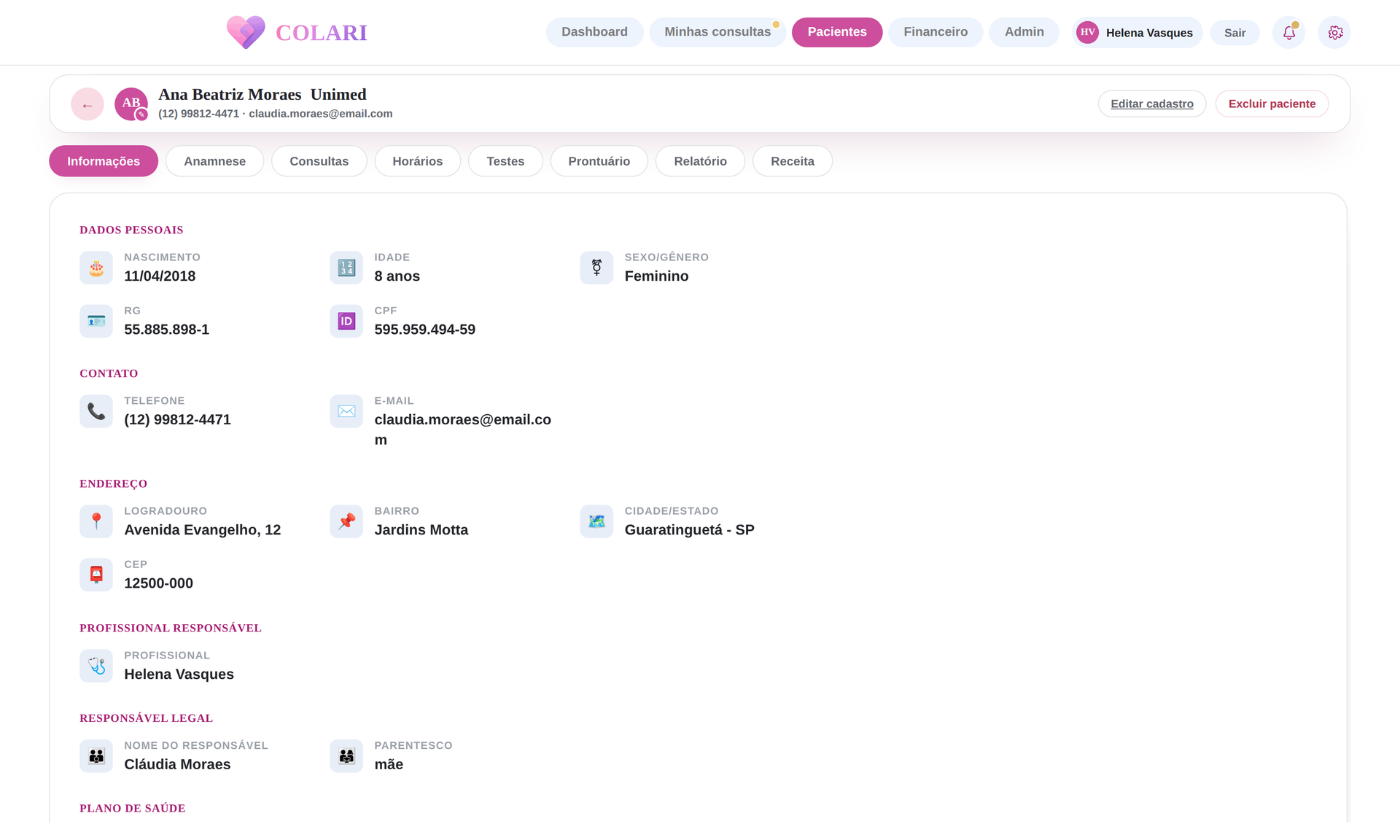 Ficha de um paciente na aba Informações, com as oito abas acima